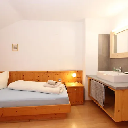 Sonnblick By Interhome Uderns